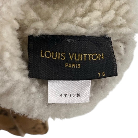 Louis Vuitton Monogram Shearling Mouton Gloves - Picture 4 of 5